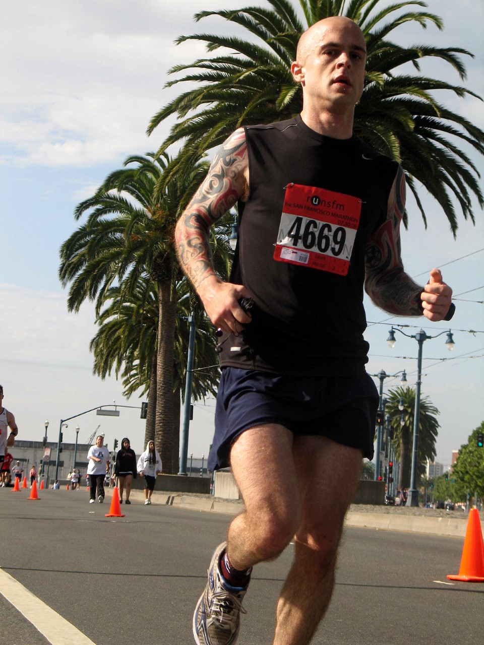 Andy Killworth running the San Francisco Marathon in 2006